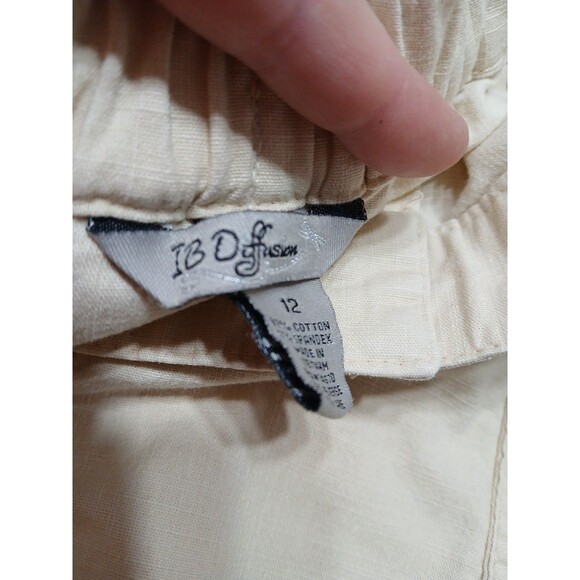 IB Diffusion Capris Cropped Pants Size 12 Cream Patch Pockets Cotton Blend - Picture 9 of 11